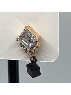 Elegant Gold and Black Dangle Earrings Baubles